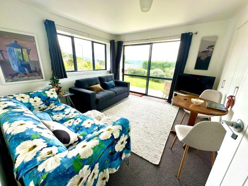 Bar/lounge, Kereru Garden Apartment in Halfway Bush