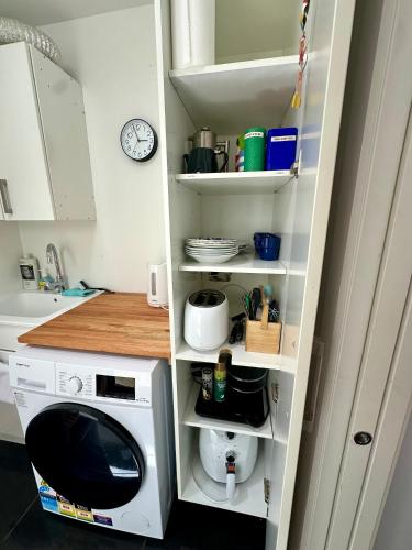 Kitchen, Kereru Garden Apartment in Halfway Bush