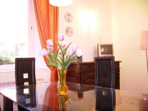 Apartment Wohnung 'Glicine' mit Wasserblick by Interhome in Miasino