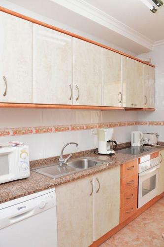 Holiday Home Almendros 7 by Interhome in Los Urrutias