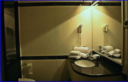 Hotel Meeting - image 2