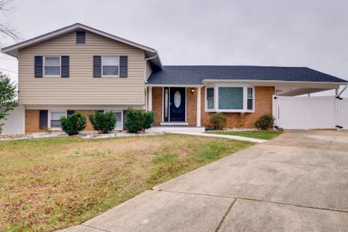 Work and Explore, Cozy Unit 5 Mi to UMD! in Lanham (MD)