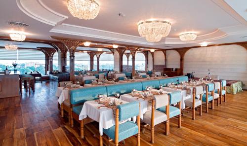 Hotel Clarks Avadh, Lucknow - 레스토랑