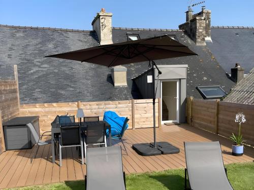 Guerlesquin village house gîte à louer Guerlesquin