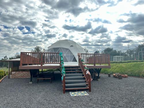 La cabaña de Ciela G glamping con jacuzzi y croquet (La cabana de Ciela G glamping con jacuzzi y croquet) in Latacunga