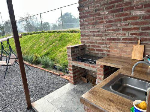 La cabaña de Ciela G glamping con jacuzzi y croquet (La cabana de Ciela G glamping con jacuzzi y croquet) in Latacunga
