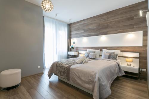 One-Bedroom Apartment (5 Adults) image 7