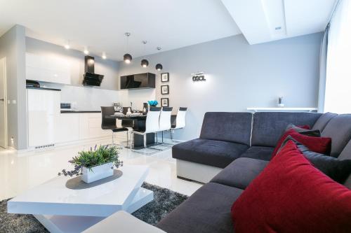 One-Bedroom Apartment (5 Adults) image 4