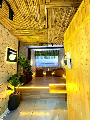 Penthouse Vinhomes Grand Park - Sky Garden Apartment - image 4