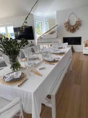 Bundeena Sands Barefoot Private Beach Oasis in Bundeena