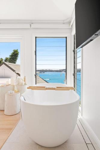 Bundeena Sands Barefoot Private Beach Oasis in Bundeena