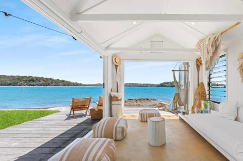 Bundeena Sands Barefoot Private Beach Oasis in Bundeena