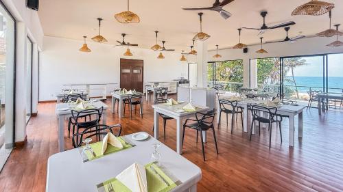 Restaurant, Mask & Tide - Jetwing Select in Hikkaduwa