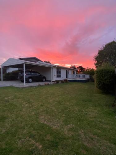 Phillip Island Beach House - Relaxed - Close to Beach - Pet Friendly in フィリップ島