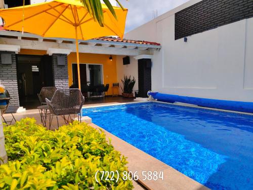 Casa Rinconcito Del Sol Alberca Climatizada in Tonatico, Mexico