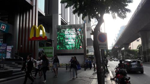 Smile Society in Bangkok Smile Society in Bangkok