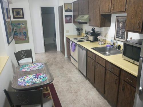 Lakewood Apartment No 9 in Lakewood (OH)