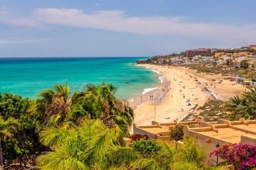 SBH Taro Beach Hotel - image 4
