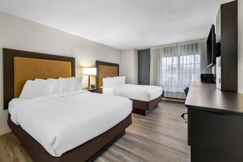 Days Inn by Wyndham Brewerton/ Syracuse near Oneida Lake in Brewerton, USA