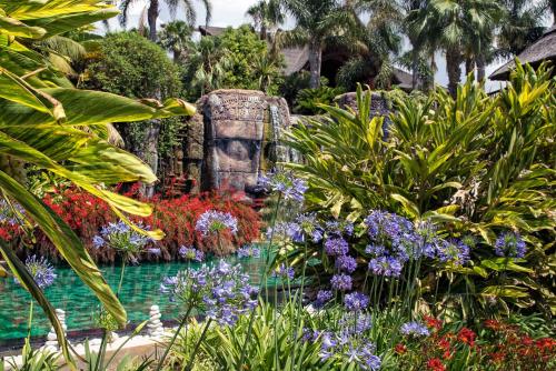 Asia Gardens Hotel & Thai Spa a Royal Hideaway Hotel - main image