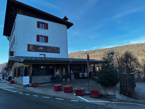 A szálláshely kívülről, Hôtel du Centre - Restaurant Lelex'ir (Hotel du Centre - Restaurant Lelex'ir) in Lelex