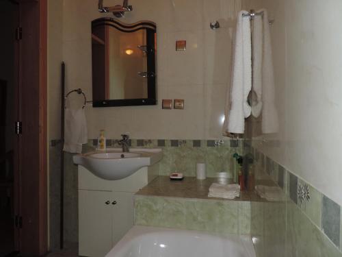 Baño, Asimba Guest House in Mekelle