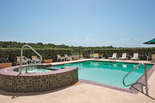 Americas Best Value Inn - Gun Barrel City