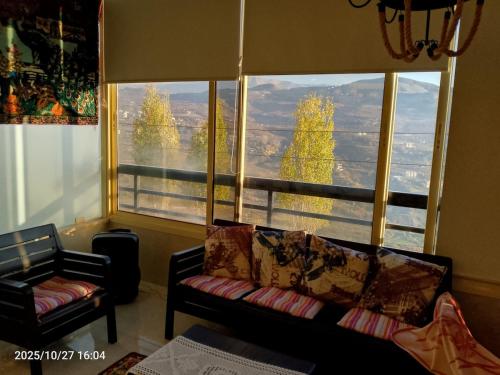 fully furnished spacious chalet in ehden in 埃赫登