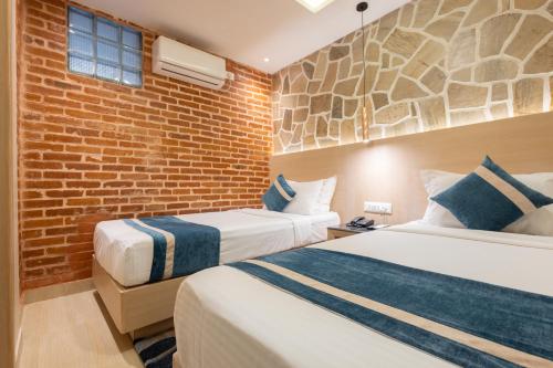 Deluxe Family Suite