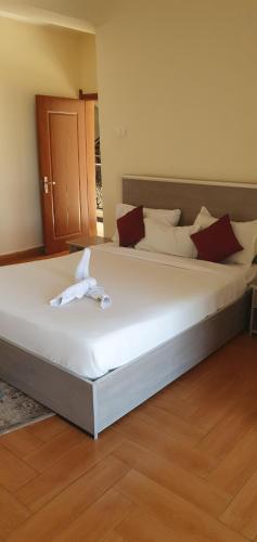 Hibr tsega hotel in Bahir Dar