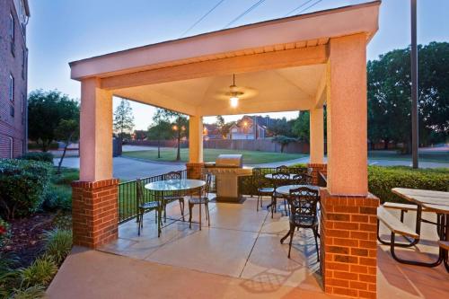 Sonesta Simply Suites Arlington Entertainment District - image 11