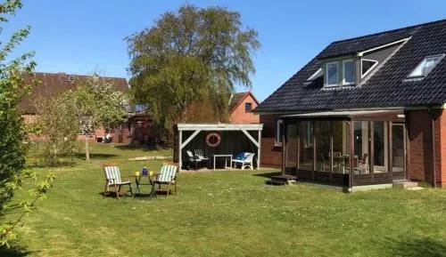 Küstenhuus in Utersum, Deutschland
