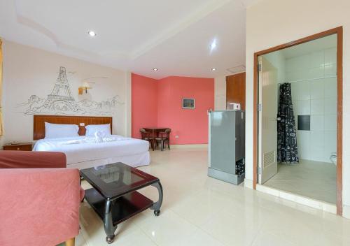 Pattaya Sun and beach hotel 3-Star Hotel suite