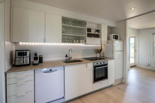 مطبخ, Wellness & Activity House 300 m from the North Sea in Hvide Sande