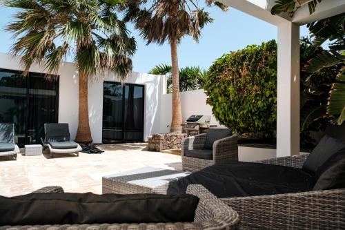 Casa Paloma with heated pool in El Roque 3