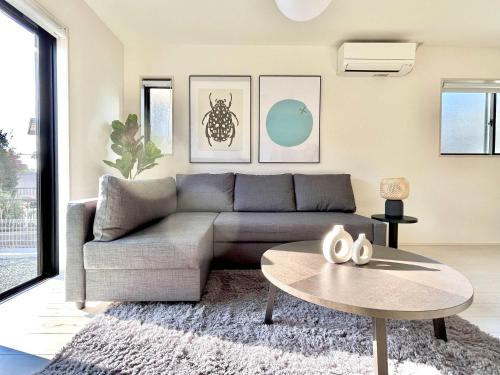 10 mins to Kumamoto Airport Modern 4BR House by Restavio