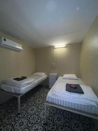 KiKi HOSTEL