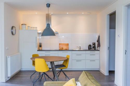 廚房, Landelijk appartement Friesland in 哈域殊