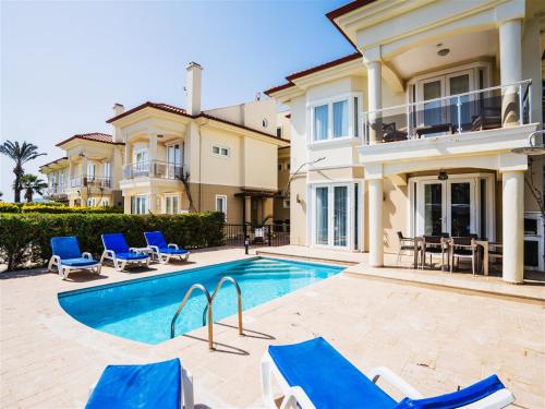 Sunset Beach Club Aqua Lettings Oyster 1 - image 4