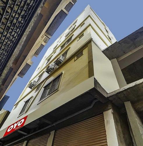 Hotel O Lal Residency - 출입구