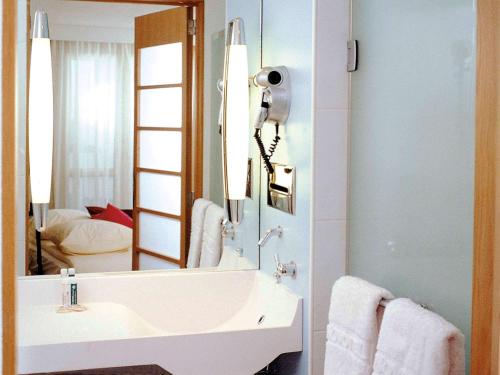 Novotel Brussels Airport - image 11