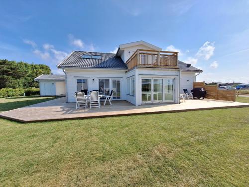 Hamptons Style Hus med havsutsikt i Olofsbo – khách sạn tại Murarelyckan