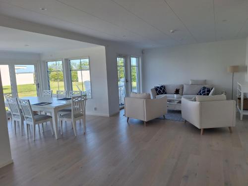 Hamptons Style Hus med havsutsikt i Olofsbo in Murarelyckan