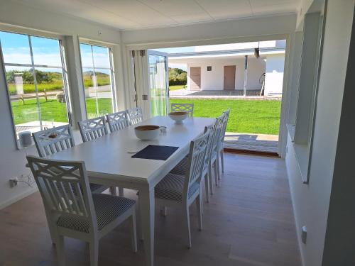 Hamptons Style Hus med havsutsikt i Olofsbo in Murarelyckan