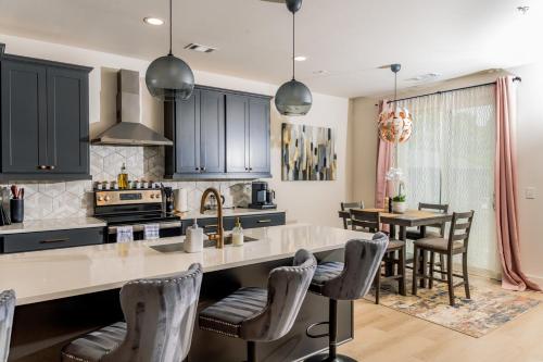 Luxury Urban Escape with Rooftop in downtown Atlanta in Mechanicsville