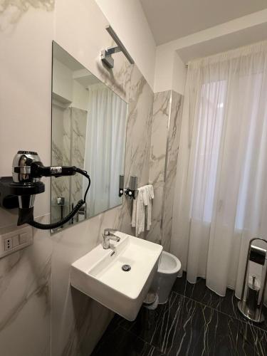 Relais Fontana Di Trevi Hotel - image 14