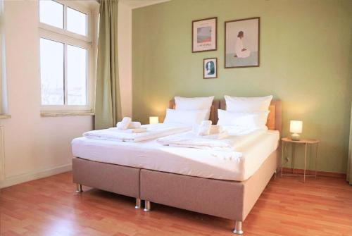 Ruhiges & modernes 5-Personen Apartment mit Boxspringbetten, Smart-TV, Wlan und Balkon in Magdeburg, Deutschland