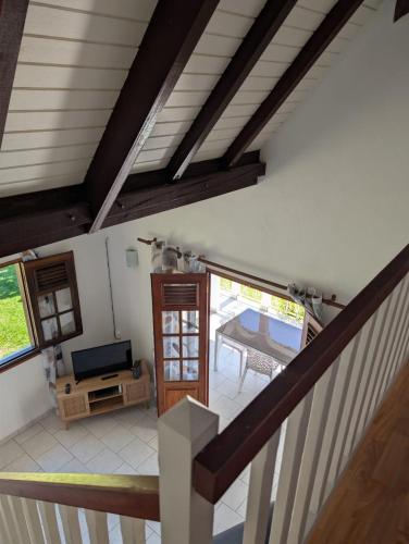 Palvelut, Appartement T2 avec mezzanine et terrasse offrant une vue panoramique sur les Saintes et a 100 m de  in Trois-Rivieres
