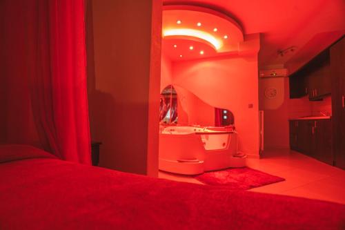 Suite with Hot Tub and Fireplace