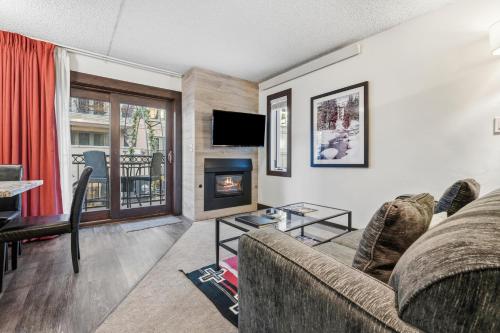 Lift House Lodge, Close to Gondola, Premium Studio Condo in Vail, USA